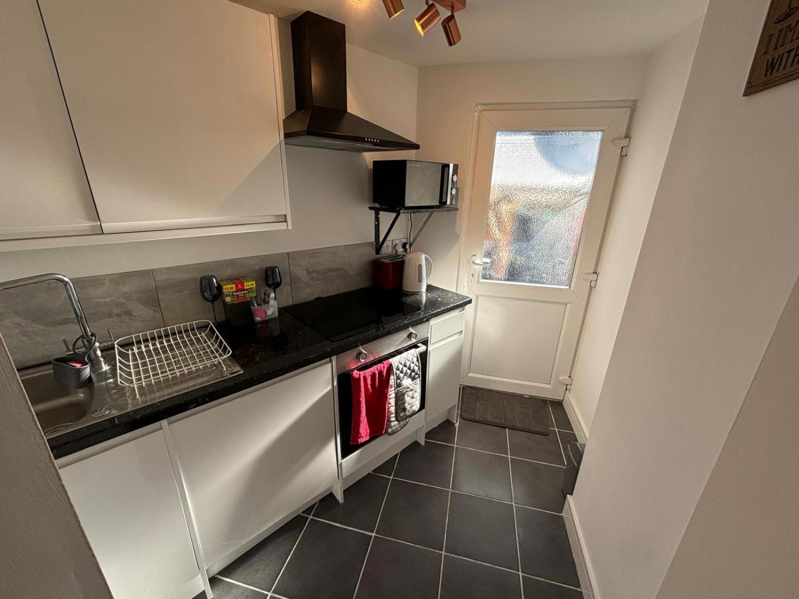 Modern & Cozy Gem - 10Min To City Center - Parking York Exteriör bild