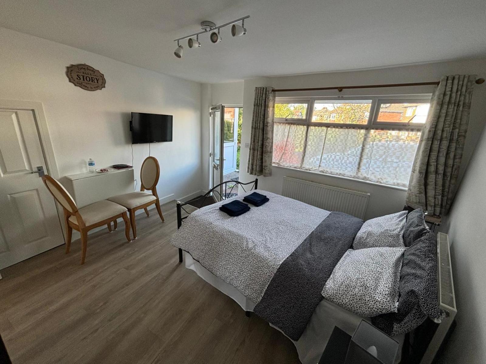 Modern & Cozy Gem - 10Min To City Center - Parking York Exteriör bild
